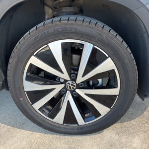 صورة 20 لـ 2024 Volkswagen TAOS SE