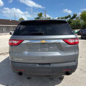CHEVROLET TRAVERSE LS - 7
