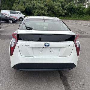 صورة 5 لـ 2016 Toyota PRIUS TWO