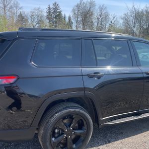 JEEP GRAND CHEROKEE L LIMITED - 9