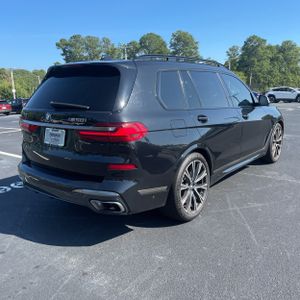 2020 BMW X7 M50I — фото 8