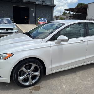 2015 FORD FUSION SE photo 2