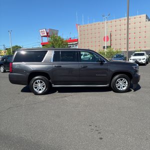 CHEVROLET SUBURBAN - 10