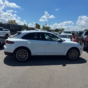 2018 Porsche MACAN BASE — фото 10