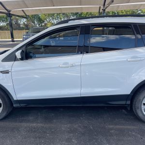 صورة 4 لـ 2018 FORD ESCAPE SE