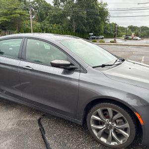 2015 Chrysler 200 S — миниатюра 13