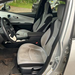صورة مصغرة 31 لـ 2017 Toyota PRIUS THREE