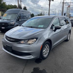 CHRYSLER VOYAGER LX - 1