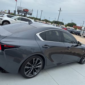 LEXUS IS 350 F SPORT - 9