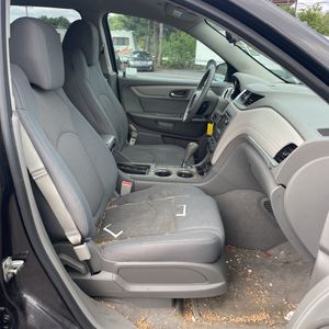 2015 Chevrolet TRAVERSE LS — миниатюра 32