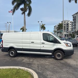 FORD TRANSIT 150 - 10