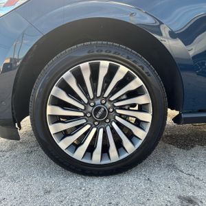 صورة 12 لـ 2018 Lincoln NAVIGATOR RESERVE