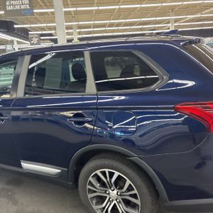صورة 6 لـ 2018 Mitsubishi OUTLANDER SE