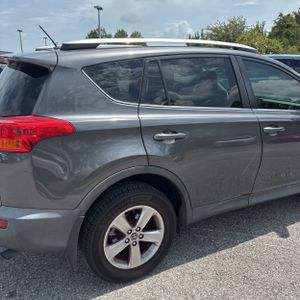 صورة 9 لـ 2015 Toyota RAV4 XLE