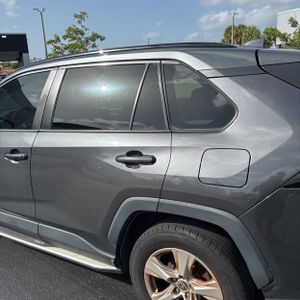 صورة 6 لـ 2021 Toyota RAV4 XLE