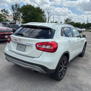 MERCEDES-BENZ GLA - 8