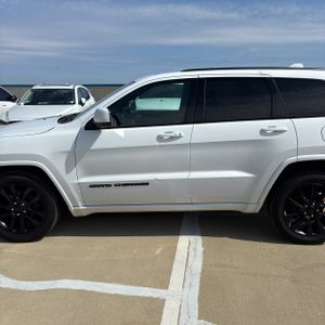 2018 JEEP GRAND CHEROKEE ALTITUDE — фото 4