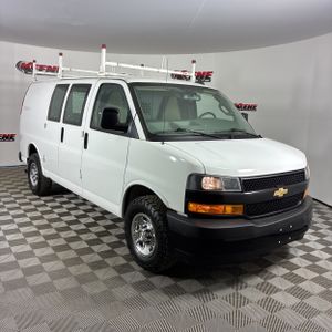 CHEVROLET EXPRESS 2500 - 10