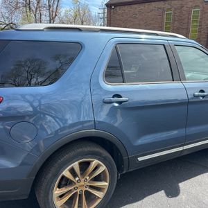 FORD EXPLORER XLT - 9