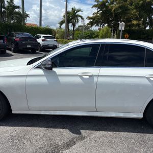 MERCEDES-BENZ E-CLASS - 4