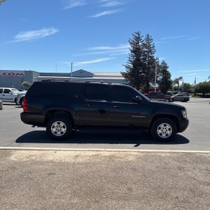 صورة 10 لـ 2013 Chevrolet SUBURBAN LT