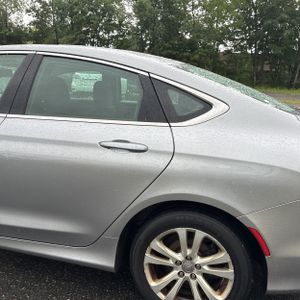 2015 Chrysler 200 LIMITED — фото 5