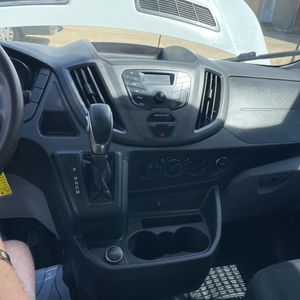 صورة مصغرة 37 لـ 2018 FORD TRANSIT 250