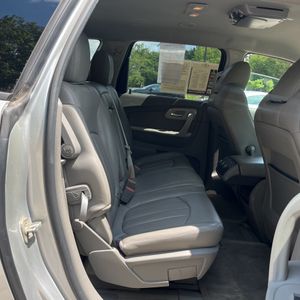 صورة مصغرة 35 لـ 2011 Chevrolet TRAVERSE LS