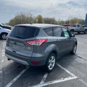FORD ESCAPE SE - 8