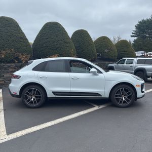 PORSCHE MACAN - 10