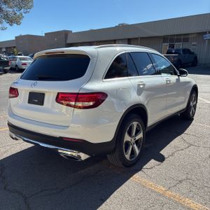 MERCEDES-BENZ GLC - 8