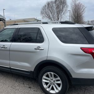 FORD EXPLORER XLT - 5