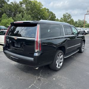 صورة 7 لـ 2018 Cadillac ESCALADE ESV LUXURY