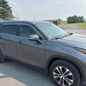 2021 Toyota HIGHLANDER XLE — миниатюра 13