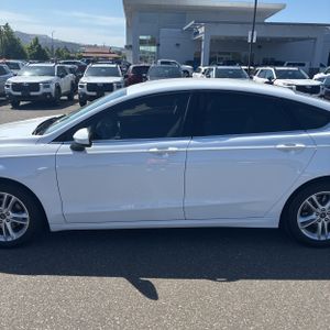 FORD FUSION SE - 4