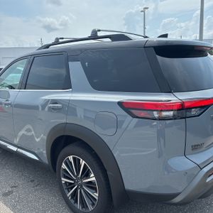 2026 Nissan PATHFINDER PLATINUM — фото 6