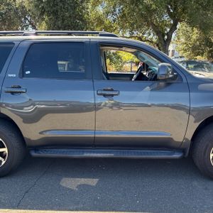 2012 Toyota SEQUOIA SR5 — фото 11
