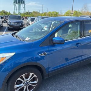 FORD ESCAPE SE - 2