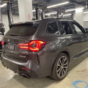 صورة 8 لـ 2022 BMW X3 M40I