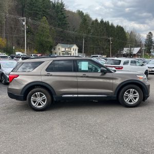 FORD EXPLORER XLT - 10