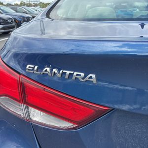 2015 Hyundai ELANTRA SE — миниатюра 23