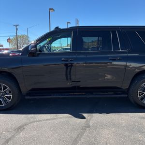 CHEVROLET SUBURBAN Z71 - 4