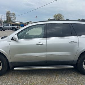 CHEVROLET TRAVERSE LT - 4