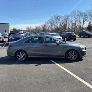 MERCEDES-BENZ CLA - 10