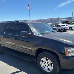 صورة مصغرة 13 لـ 2013 Chevrolet SUBURBAN LT