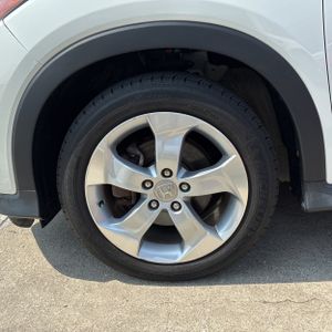 صورة 15 لـ 2016 Honda HR-V LX