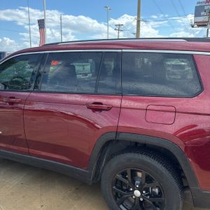 JEEP GRAND CHEROKEE L LIMITED - 6