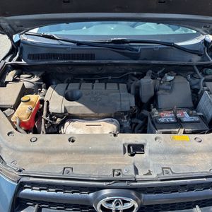 2012 Toyota RAV4 BASE thumbnail 40