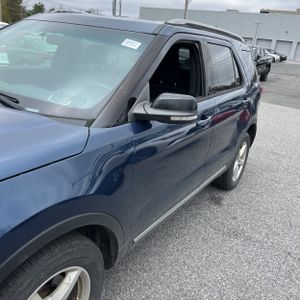 FORD EXPLORER XLT - 2