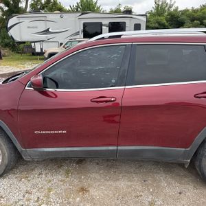 2019 JEEP CHEROKEE LATITUDE — фото 4